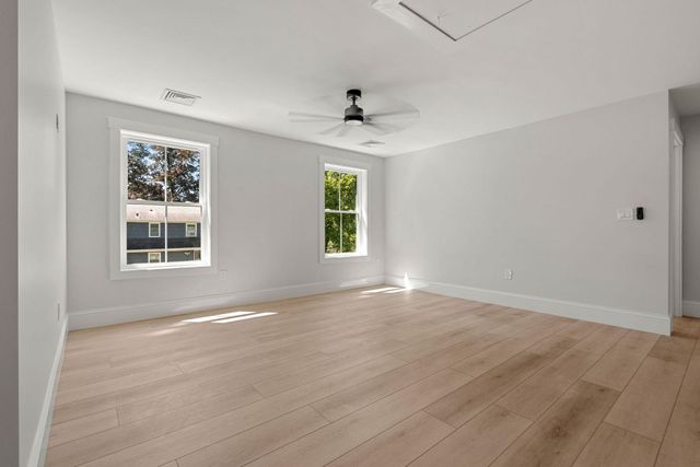 5 Highland Avenue, Salem, NH 03079