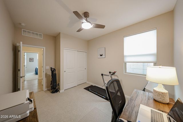 16062 W GRAY FOX Trail, Surprise, AZ 85387