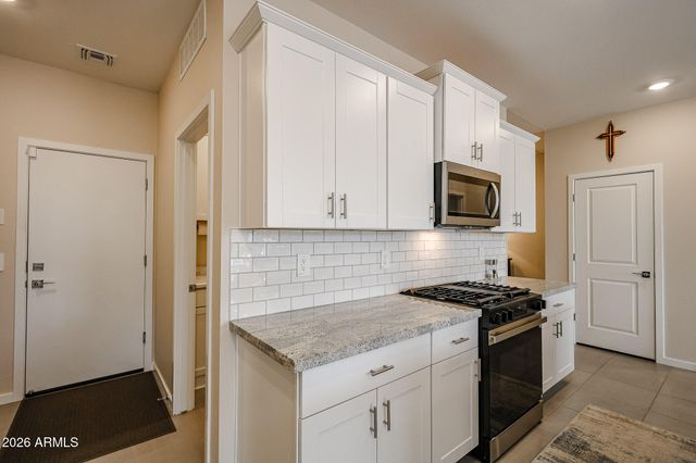 16062 W GRAY FOX Trail, Surprise, AZ 85387