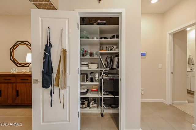 16062 W GRAY FOX Trail, Surprise, AZ 85387