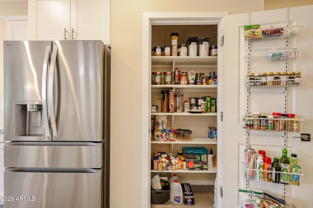 16062 W GRAY FOX Trail, Surprise, AZ 85387