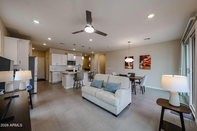 16062 W GRAY FOX Trail, Surprise, AZ 85387