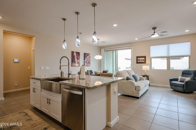 16062 W GRAY FOX Trail, Surprise, AZ 85387