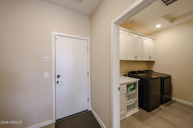 16062 W GRAY FOX Trail, Surprise, AZ 85387