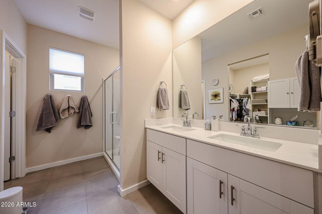 16062 W GRAY FOX Trail, Surprise, AZ 85387