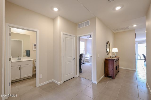 16062 W GRAY FOX Trail, Surprise, AZ 85387