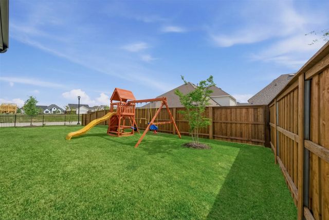2113 Heather Hills Drive, Fort Worth, TX 76008