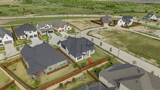 2113 Heather Hills Drive, Fort Worth, TX 76008