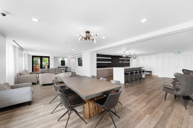 100 N FEDERAL Highway 1126, Fort Lauderdale, FL 33301