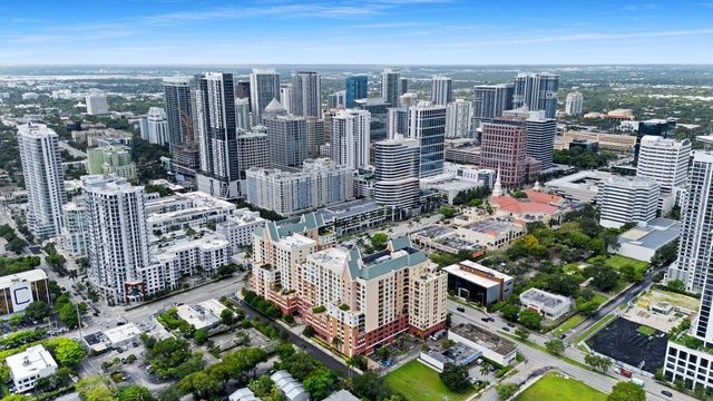 100 N FEDERAL Highway 1126, Fort Lauderdale, FL 33301