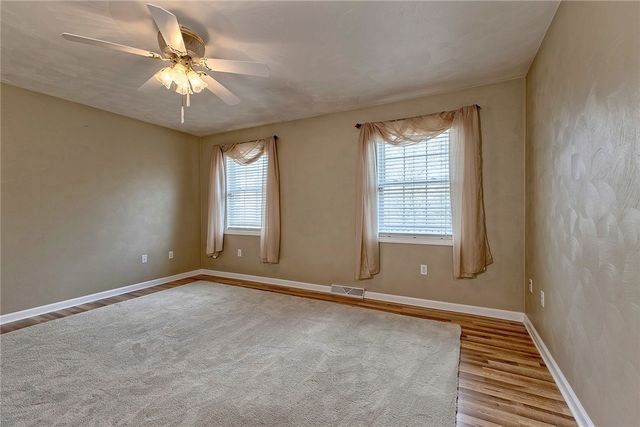 1009 Derekton Dr, Unity Twp, PA 15650
