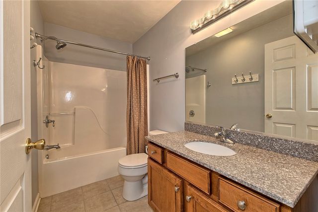 1009 Derekton Dr, Unity Twp, PA 15650