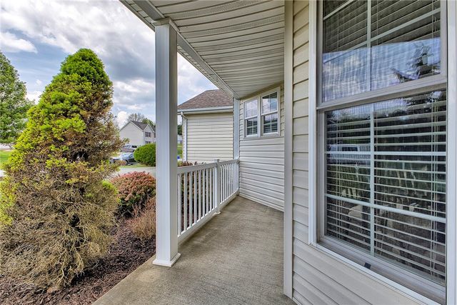1009 Derekton Dr, Unity Twp, PA 15650