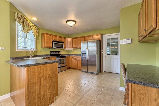1009 Derekton Dr, Unity Twp, PA 15650
