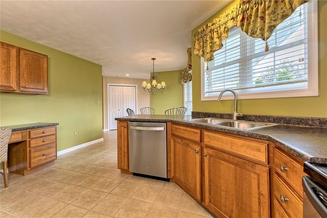 1009 Derekton Dr, Unity Twp, PA 15650