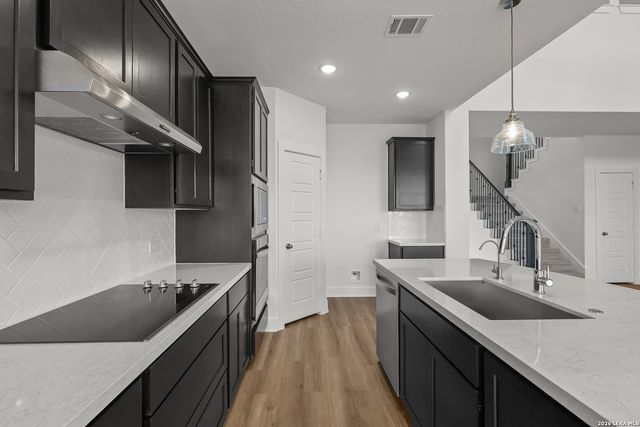 169 Mallorys Way, Castroville, TX 78009