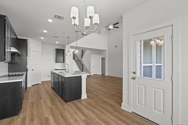 169 Mallorys Way, Castroville, TX 78009