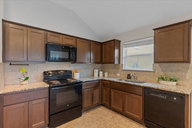 123 Saranac DR, Elgin, TX 78621