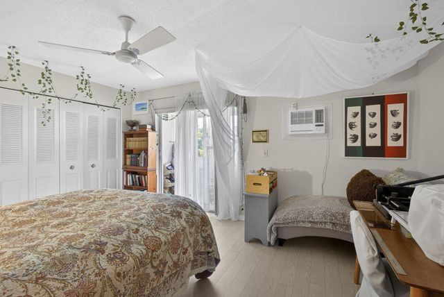 106 Camden E, West Palm Beach, FL 33417