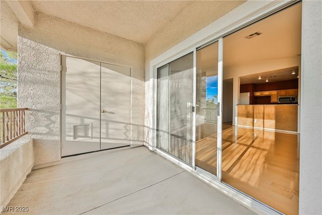 904 Duckhorn Court 204, Las Vegas, NV 89144