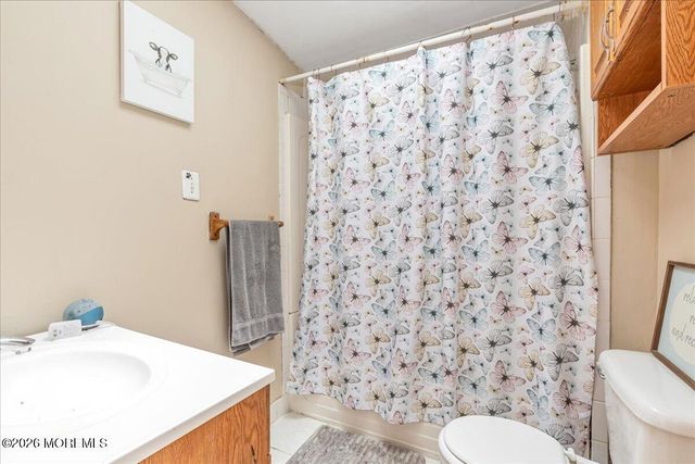512 Henry Place, Middletown, NJ 07748