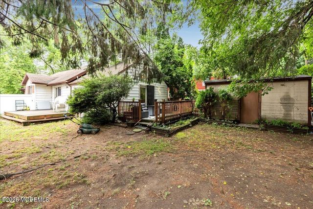 512 Henry Place, Middletown, NJ 07748