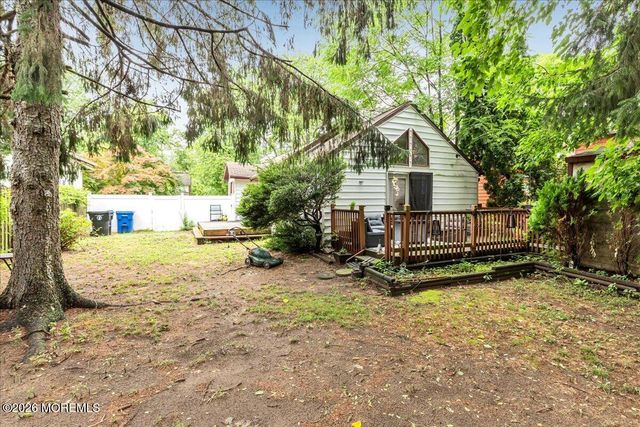 512 Henry Place, Middletown, NJ 07748