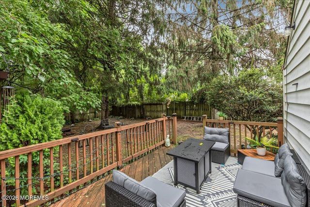 512 Henry Place, Middletown, NJ 07748