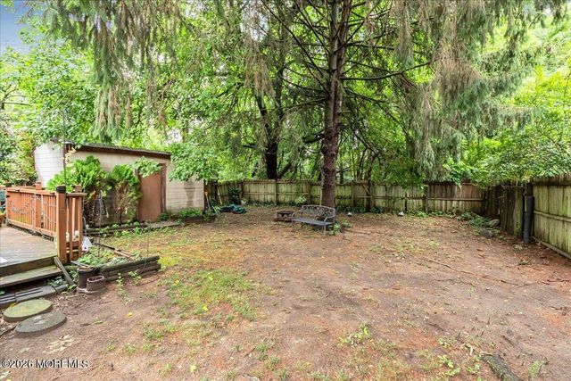 512 Henry Place, Middletown, NJ 07748