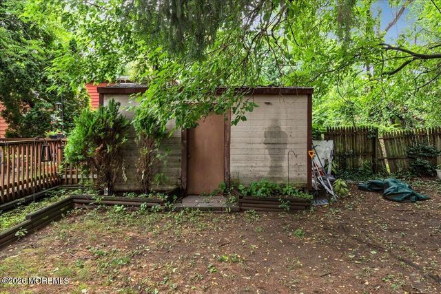 512 Henry Place, Middletown, NJ 07748