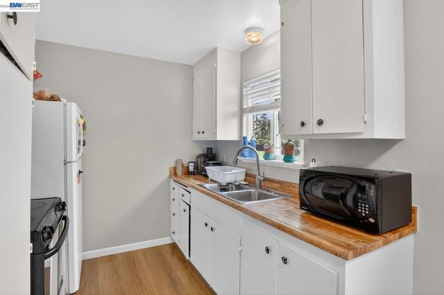 484 B St, Hayward, CA 94541