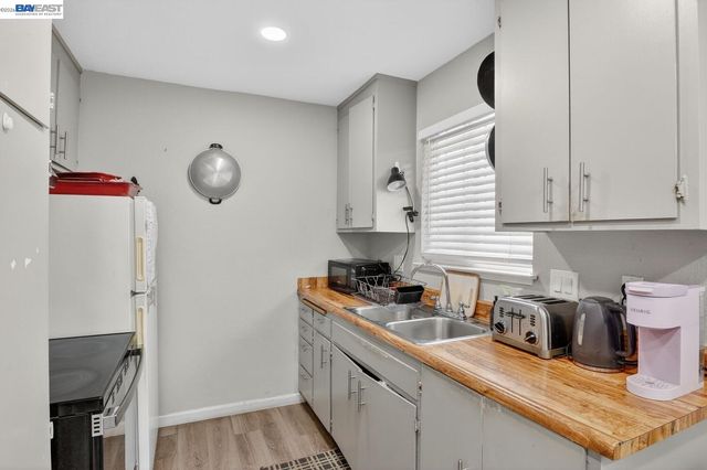 484 B St, Hayward, CA 94541