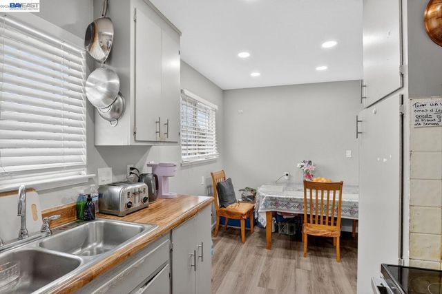 484 B St, Hayward, CA 94541