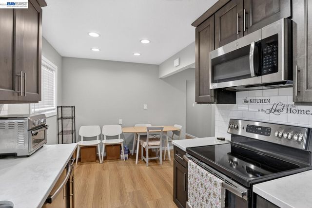 484 B St, Hayward, CA 94541