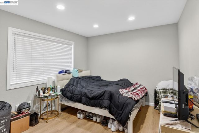 484 B St, Hayward, CA 94541