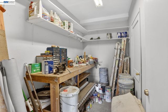 484 B St, Hayward, CA 94541