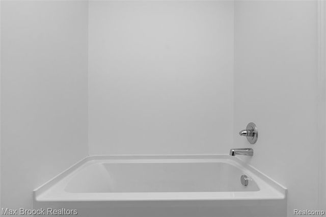 58176 Thomas Drive, New Haven, MI 48048