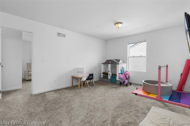 58176 Thomas Drive, New Haven, MI 48048