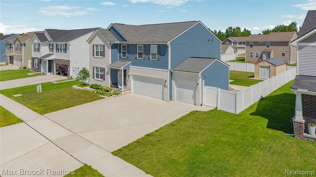 58176 Thomas Drive, New Haven, MI 48048