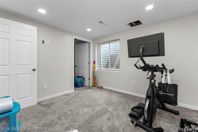 58176 Thomas Drive, New Haven, MI 48048