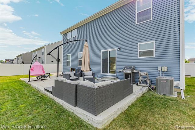58176 Thomas Drive, New Haven, MI 48048