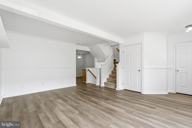 9041 FALCON GLEN CT, Bristow, VA 20136