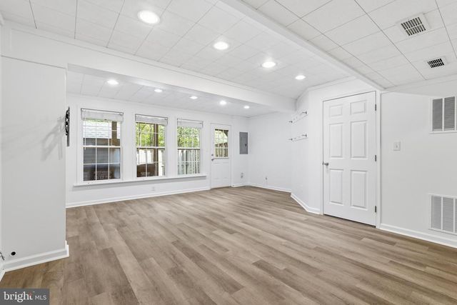 9041 FALCON GLEN CT, Bristow, VA 20136