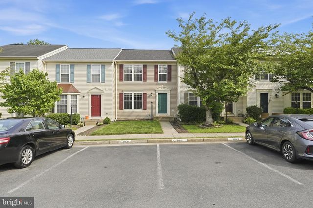 9041 FALCON GLEN CT, Bristow, VA 20136