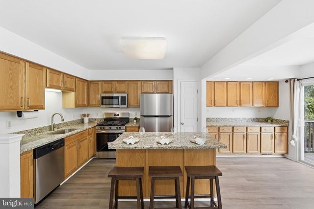 9041 FALCON GLEN CT, Bristow, VA 20136