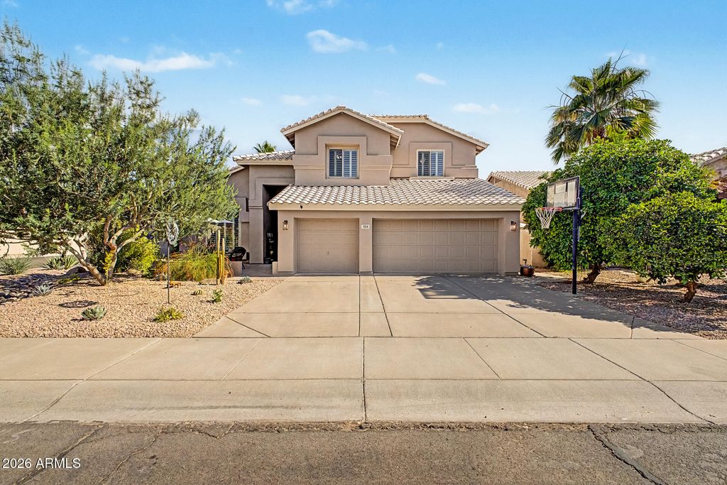 Image 2 of property listing at 5131 W LAREDO Court, Chandler, AZ 85226