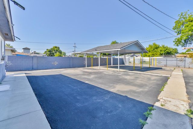 715 Faller Avenue, Sanger, CA 93657