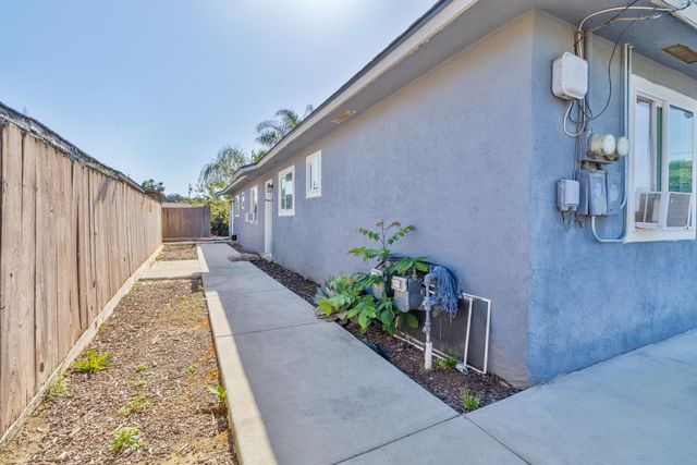 715 Faller Avenue, Sanger, CA 93657