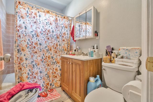 715 Faller Avenue, Sanger, CA 93657
