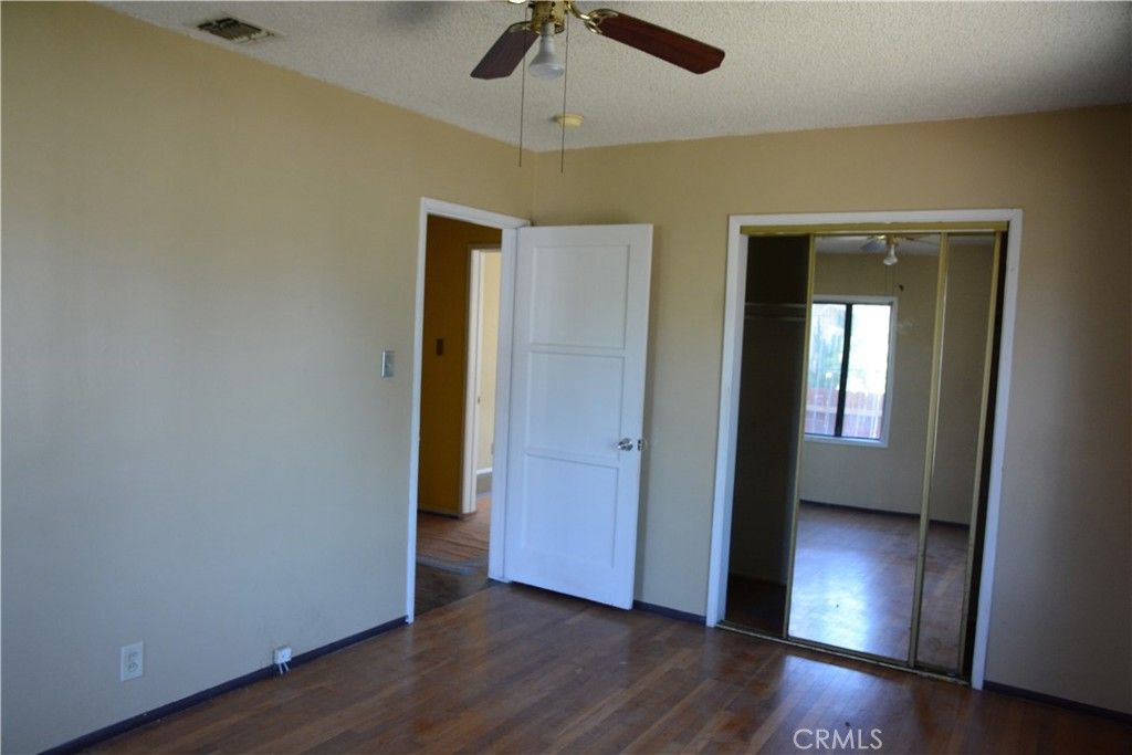 Image 6 of property listing at 2824 Candlewood, Lakewood, CA 90712